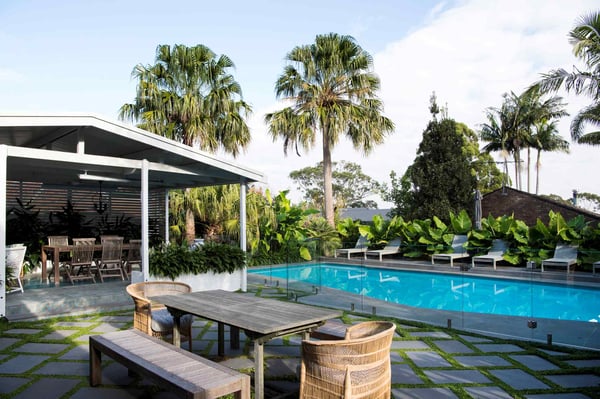Luxury Pool Design 
